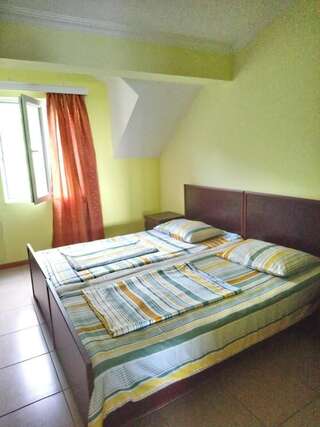 Отели типа «постель и завтрак» ДОМ УЮТНЫЙ В БАТУМИ ГОНИО Батуми-1