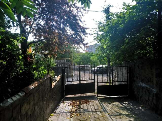 Отели типа «постель и завтрак» ДОМ УЮТНЫЙ В БАТУМИ ГОНИО Батуми-13